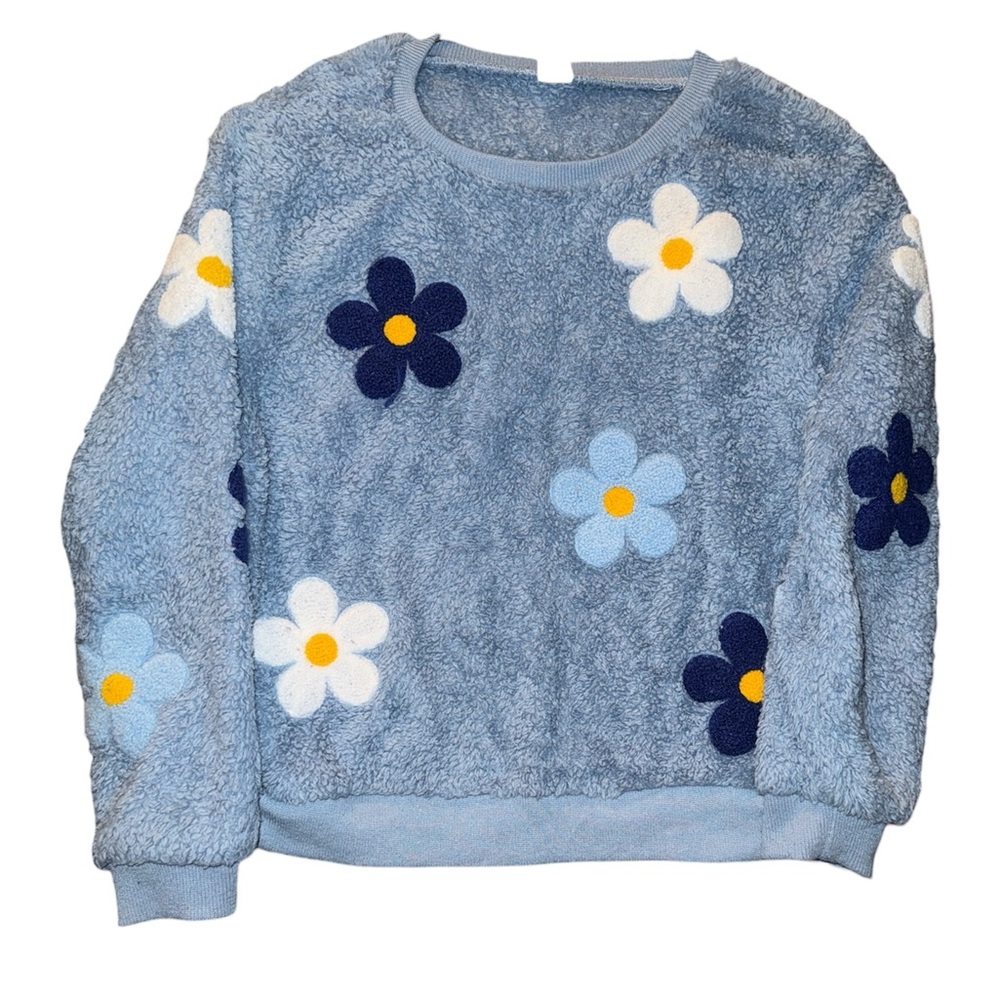 Girls SHEIN fluffy fleecy shades of blue and white floral top. SUPER SOFT!